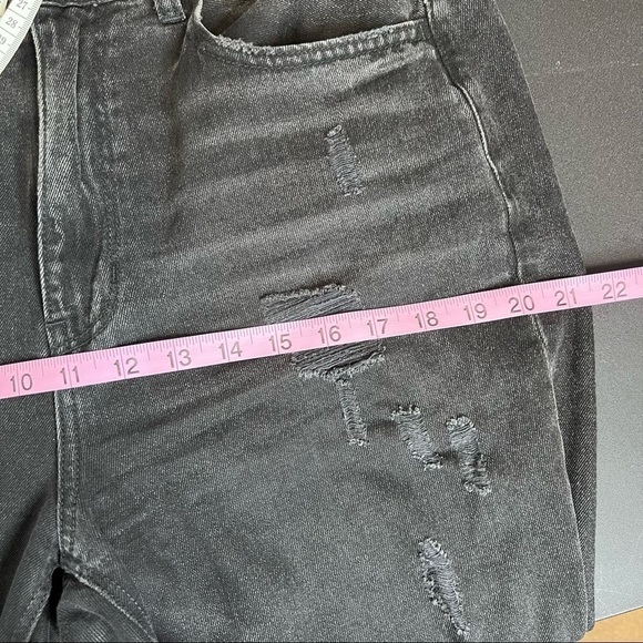 American Eagle Jeans Women 12 Short mom jean Distressed washed black raw hem CL - Picture 7 of 10
